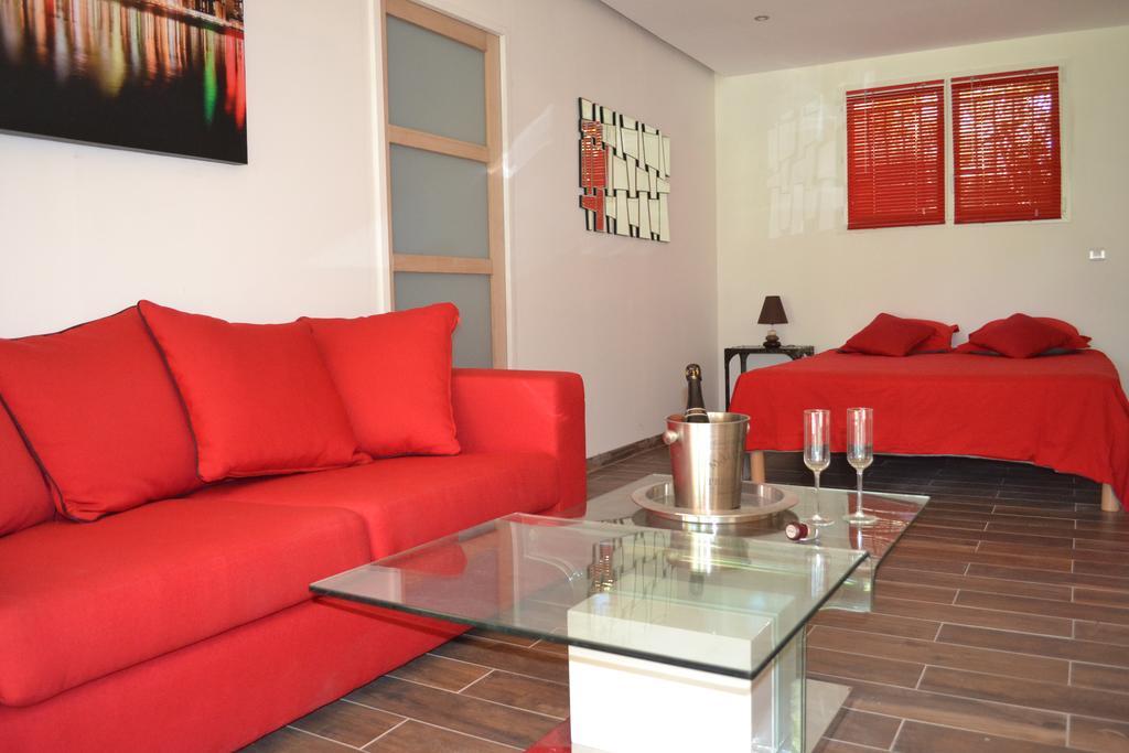 Mas Les Filaos Otel Carpentras Dış mekan fotoğraf